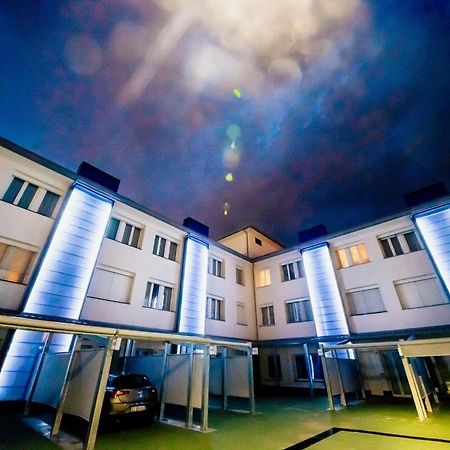 Diamante Mhotel โกลเลญโญ ภายนอก รูปภาพ