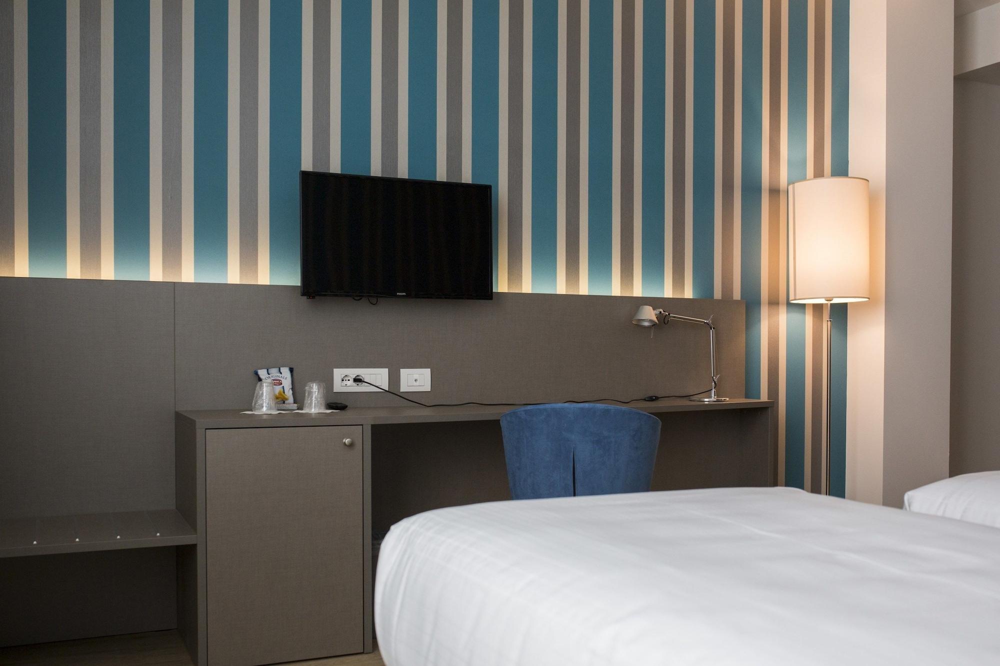 Diamante Mhotel โกลเลญโญ ภายนอก รูปภาพ
