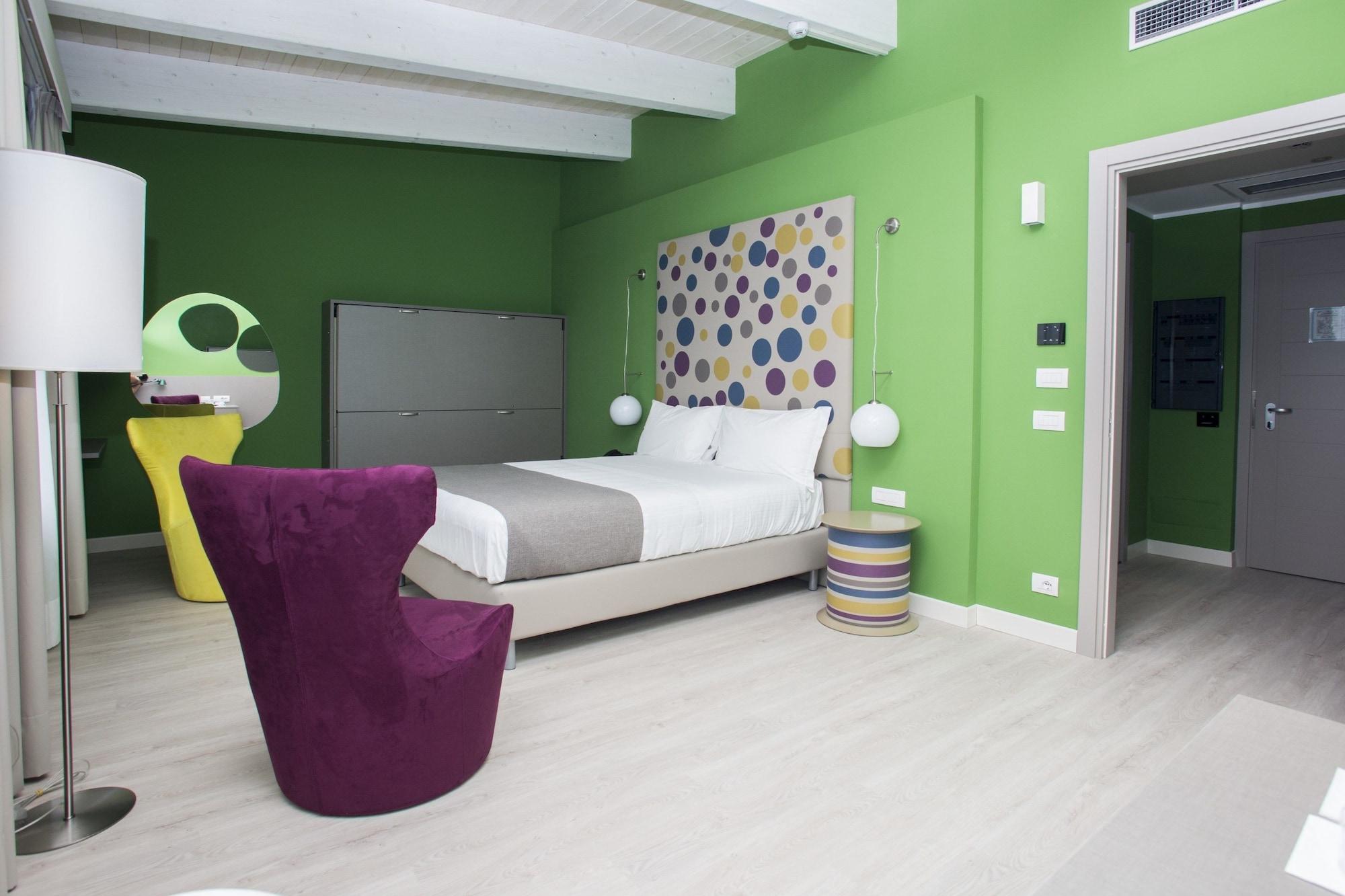 Diamante Mhotel โกลเลญโญ ภายนอก รูปภาพ