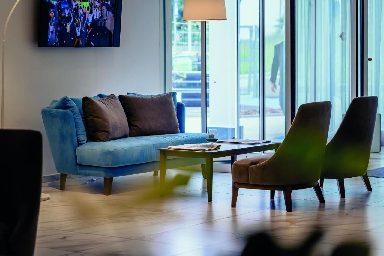 Diamante Mhotel โกลเลญโญ ภายนอก รูปภาพ