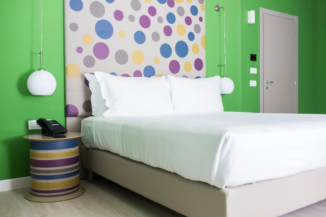 Diamante Mhotel โกลเลญโญ ภายนอก รูปภาพ
