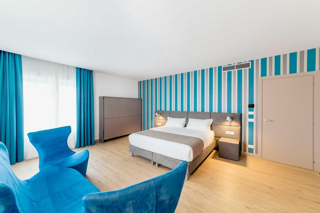 Diamante Mhotel โกลเลญโญ ภายนอก รูปภาพ