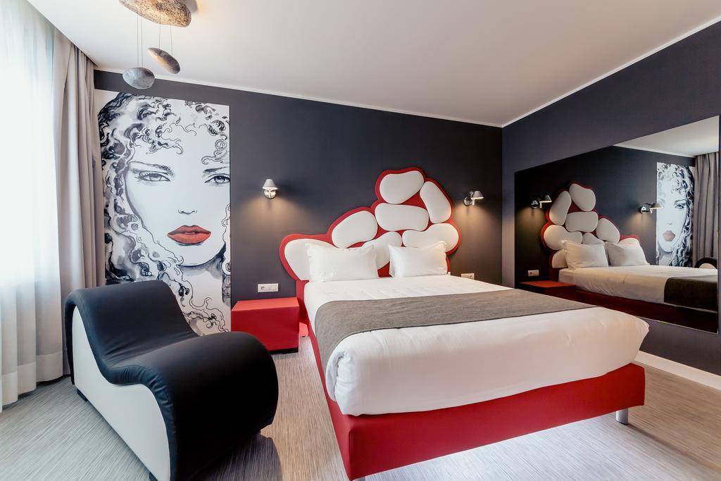 Diamante Mhotel โกลเลญโญ ภายนอก รูปภาพ